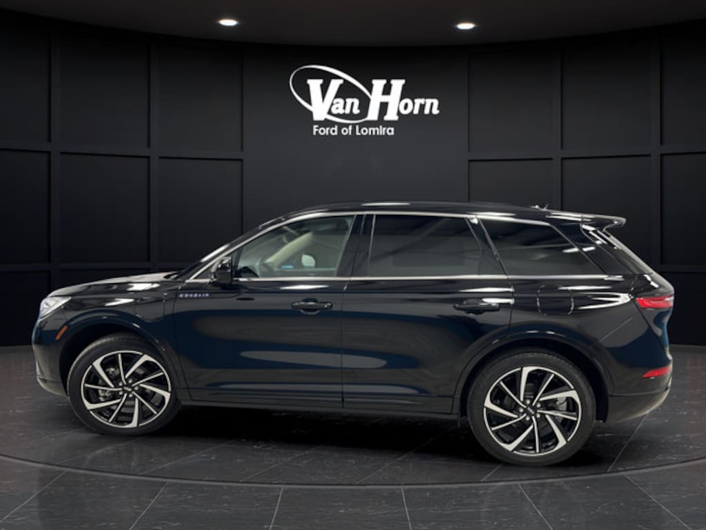 Used 2025 Lincoln Corsair Grand Touring SUV