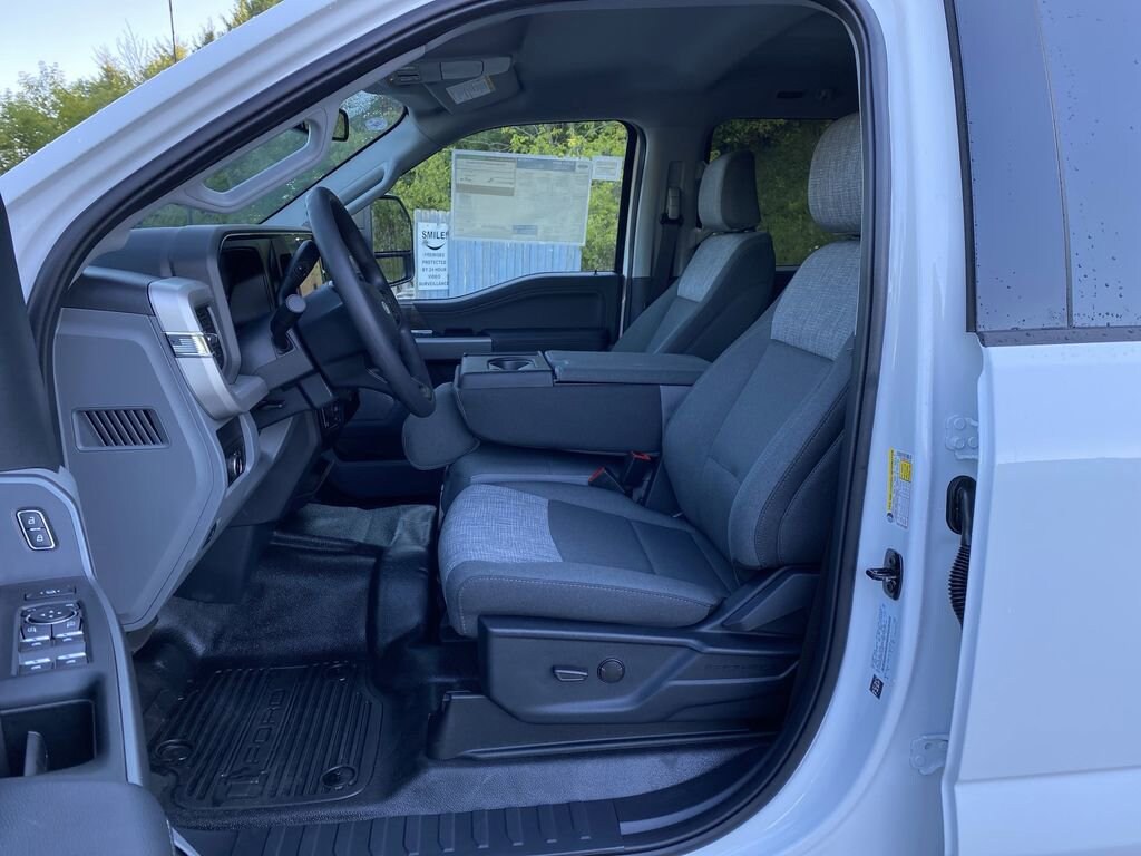 New 2026 Ford F-250 XLT Truck Crew Cab