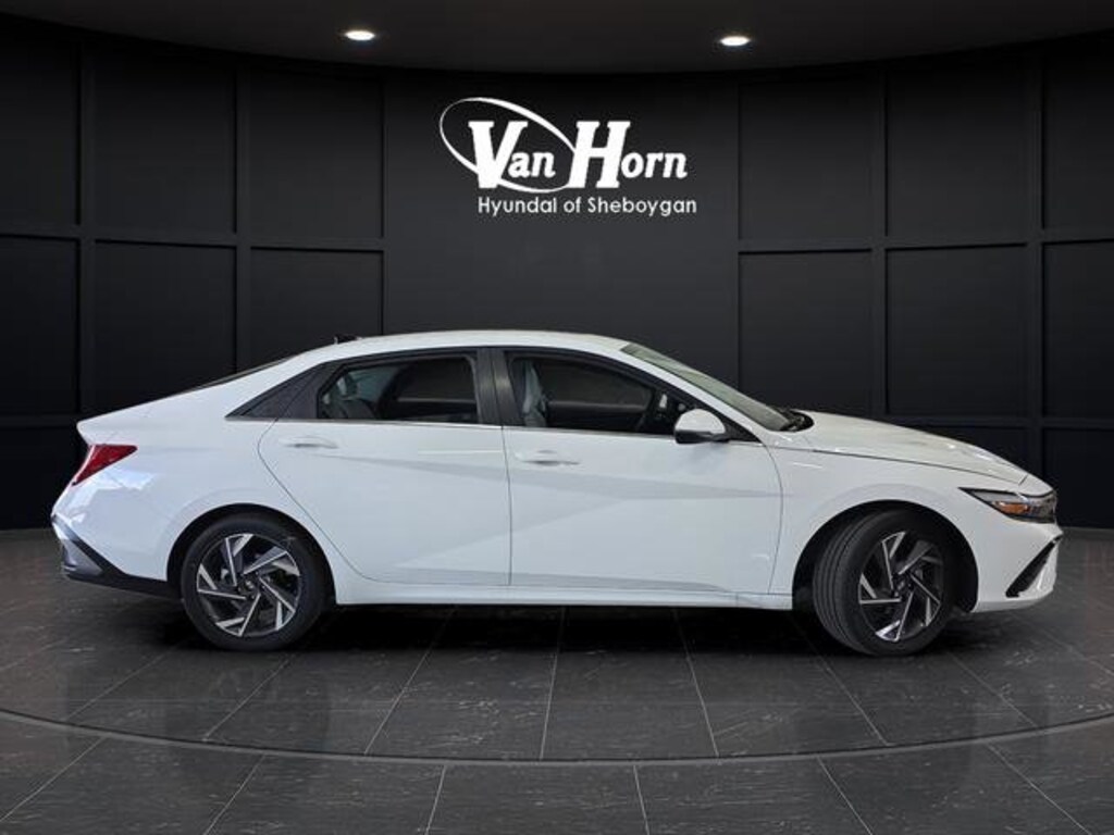 New 2025 Hyundai Elantra Hybrid Limited Sedan