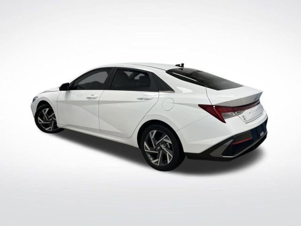 Used 2024 Hyundai Elantra Limited Sedan