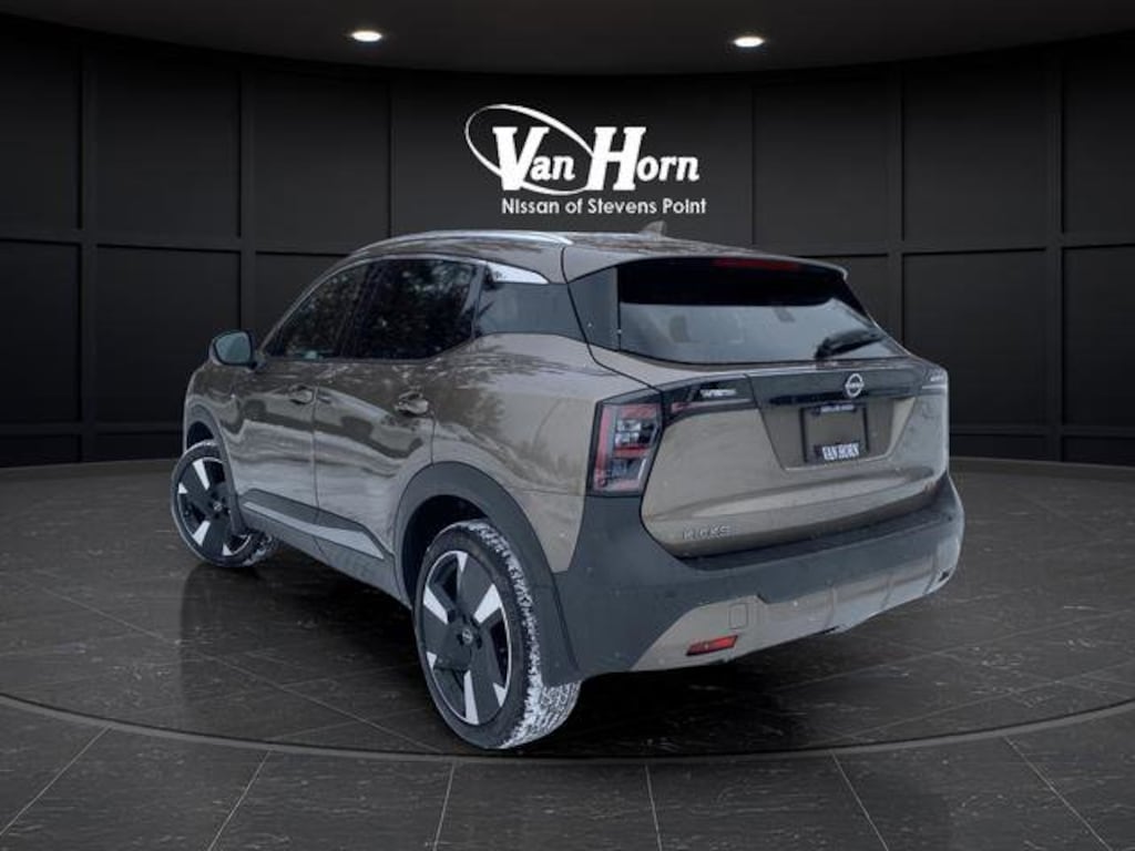 Used 2025 Nissan Kicks SR SUV