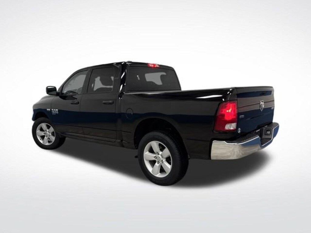 Used 2022 Ram 1500 Classic SLT Truck Crew Cab