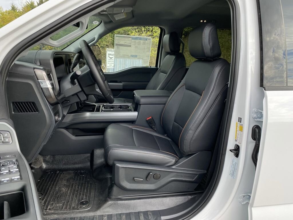 New 2026 Ford F-250 LARIAT Truck Crew Cab