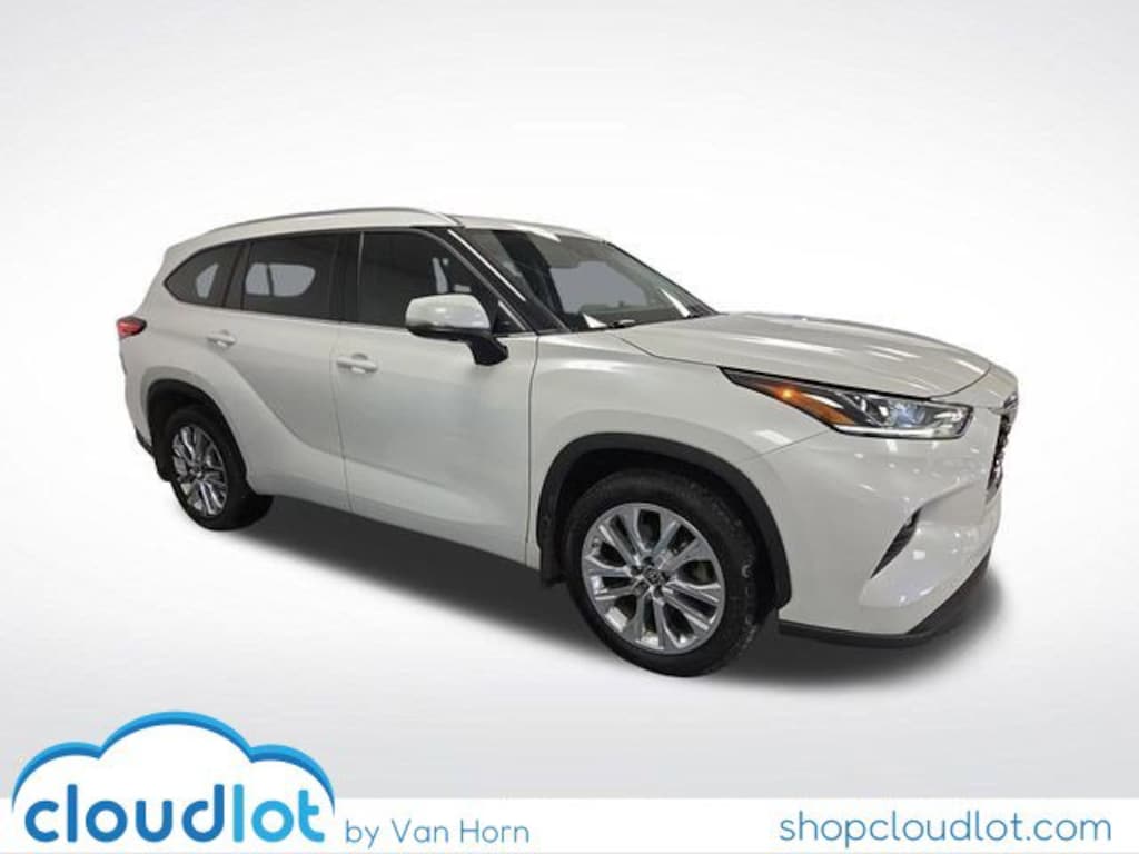 Used 2023 Toyota Highlander L SUV