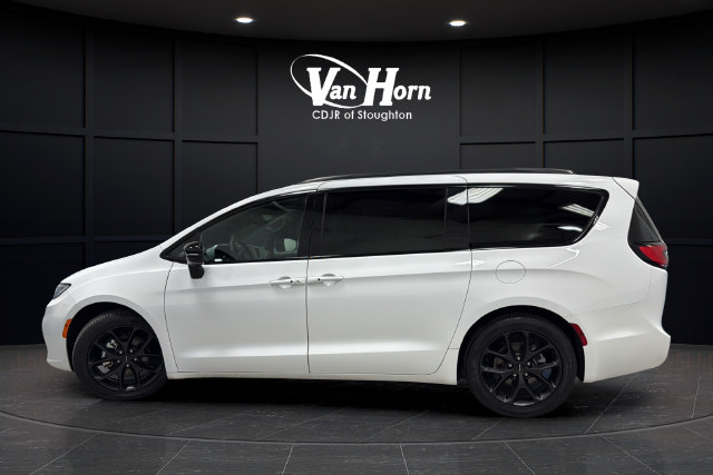 Used 2025 Chrysler Pacifica Limited Van Passenger Van