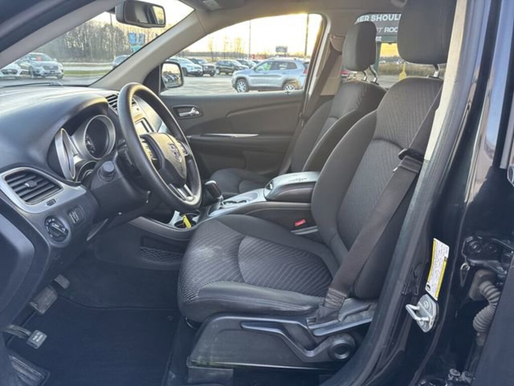 Used 2019 Dodge Journey SE SUV