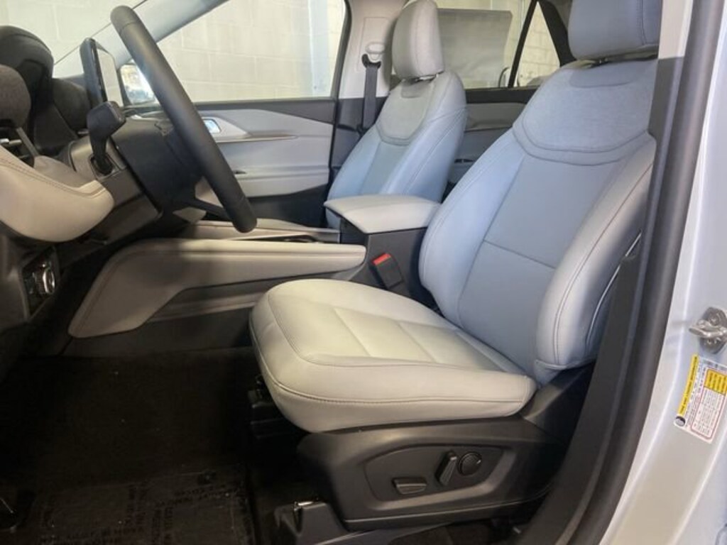 New 2025 Ford Explorer Active SUV