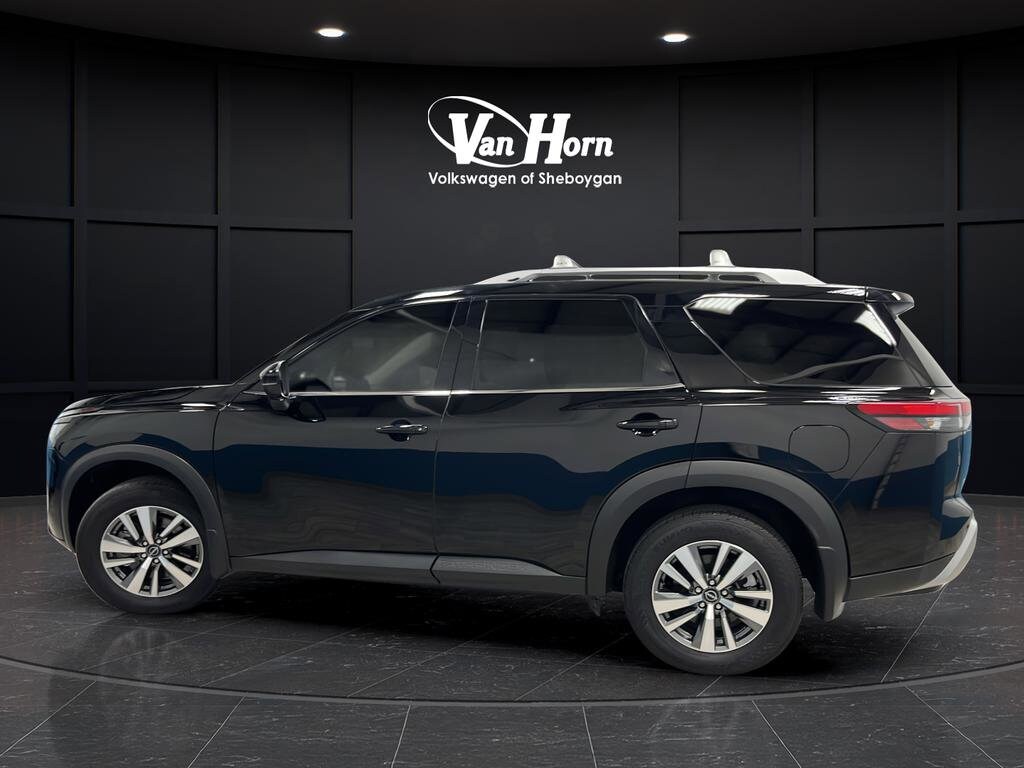 Used 2025 Nissan Pathfinder SL SUV