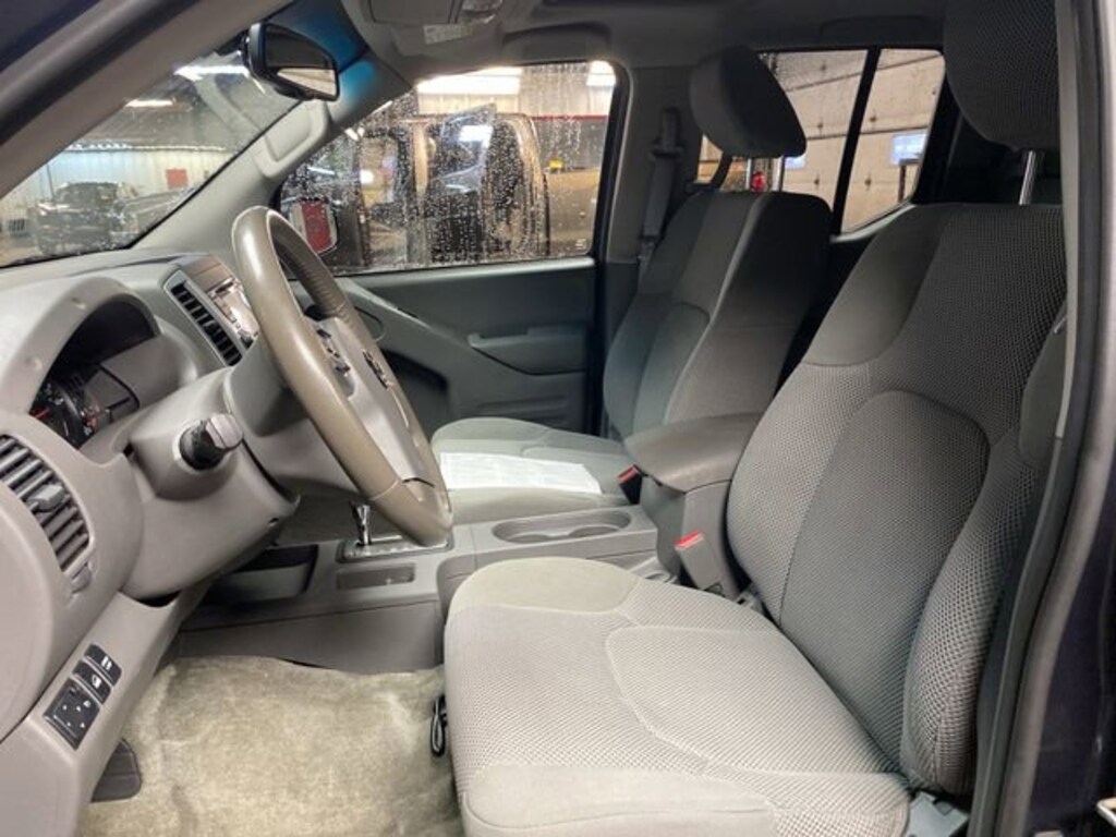 Used 2017 Nissan Frontier SV V6 Truck Crew Cab