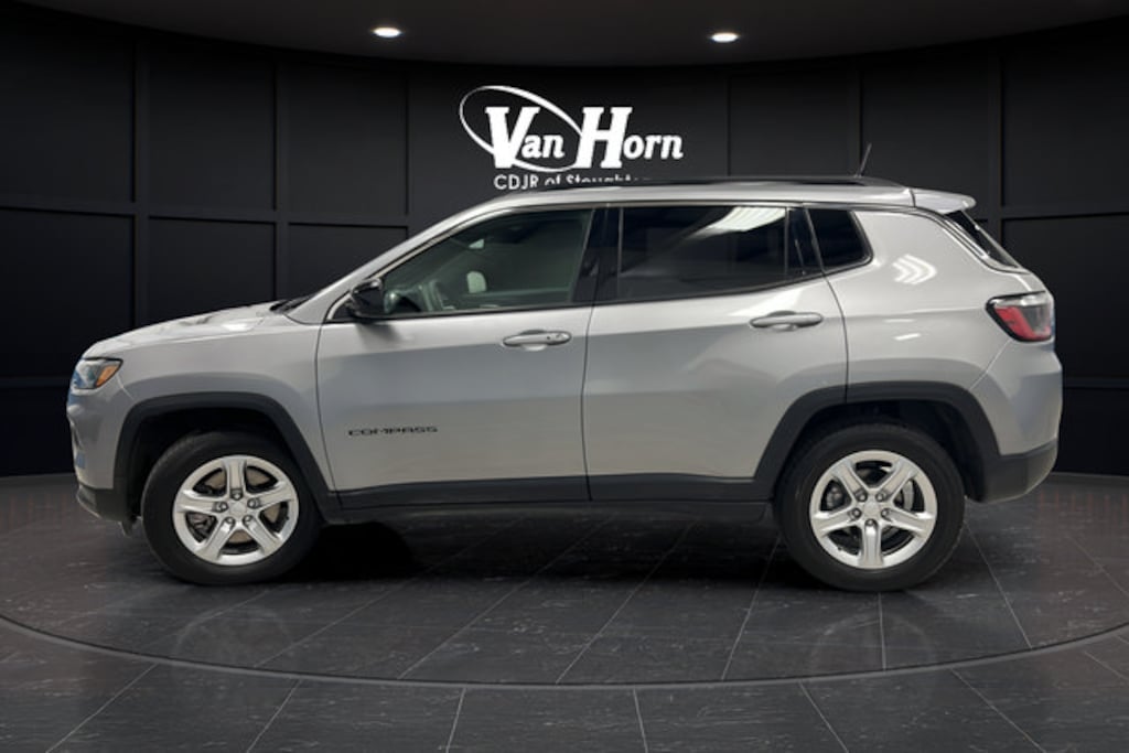 Used 2023 Jeep Compass Latitude SUV