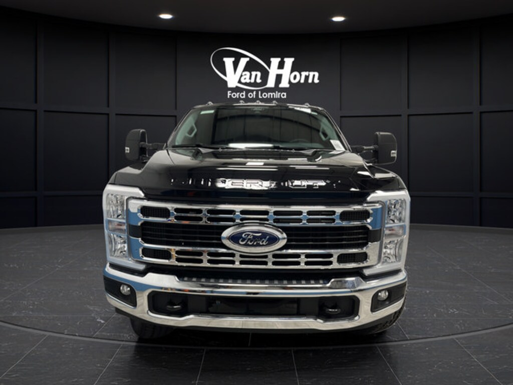 Used 2026 Ford Super Duty F-350 SRW XLT Truck Crew Cab