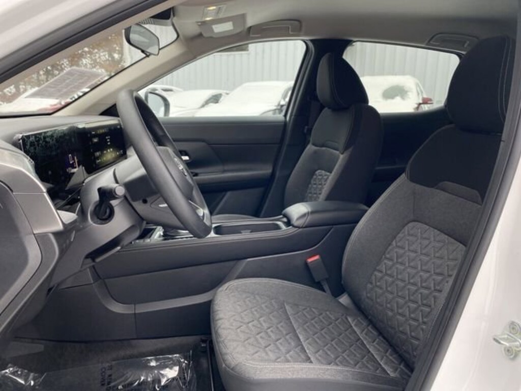 Used 2025 Nissan Kicks SV SUV