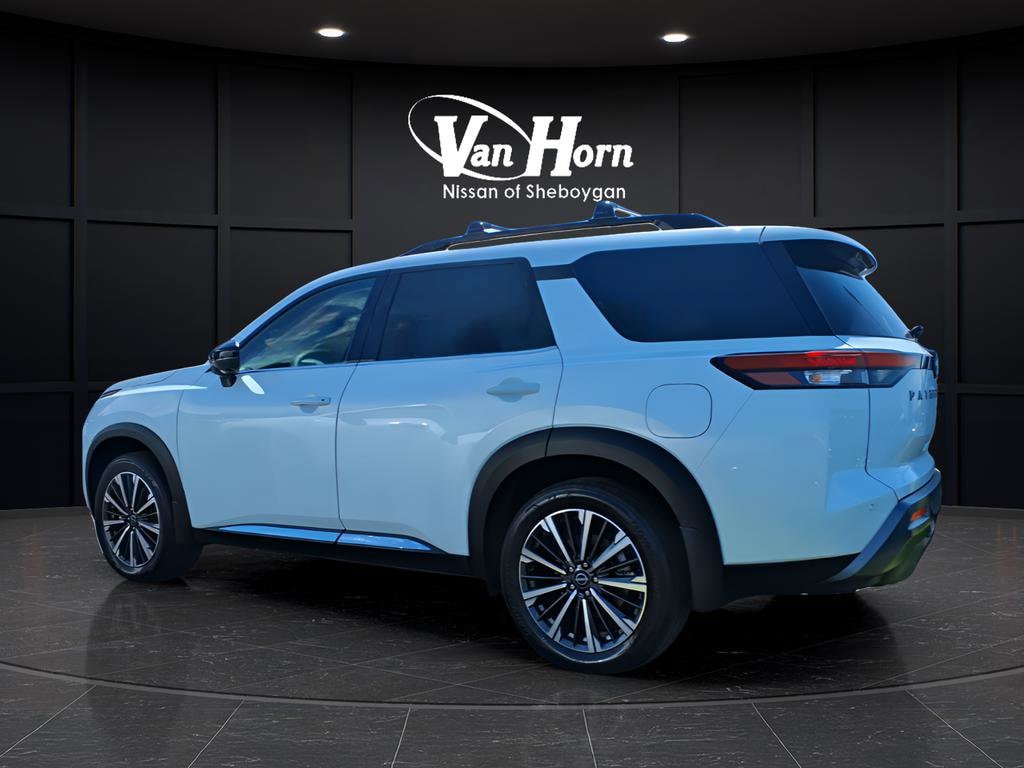 New 2026 Nissan Pathfinder Platinum SUV