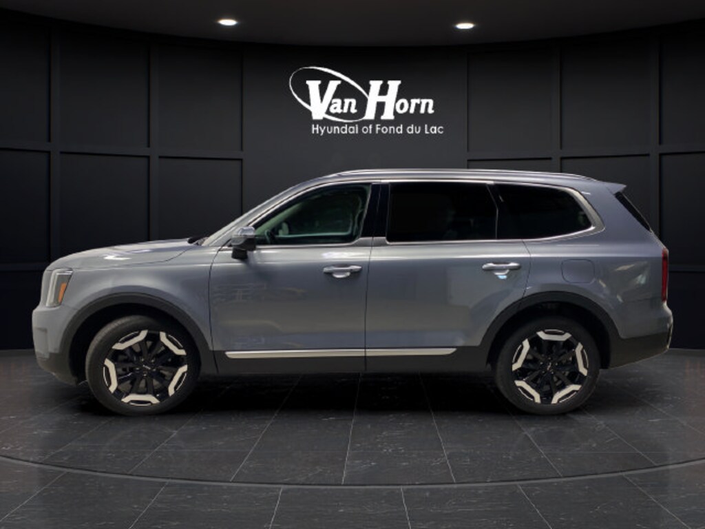 Used 2025 Kia Telluride S SUV