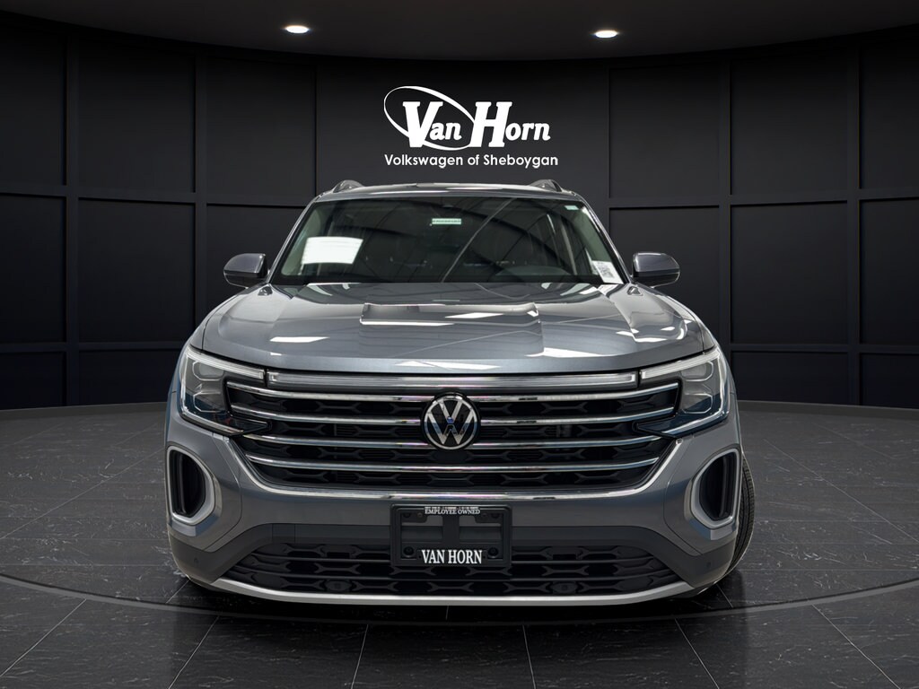 Used 2024 Volkswagen Atlas 2.0T SE w/Technology SUV