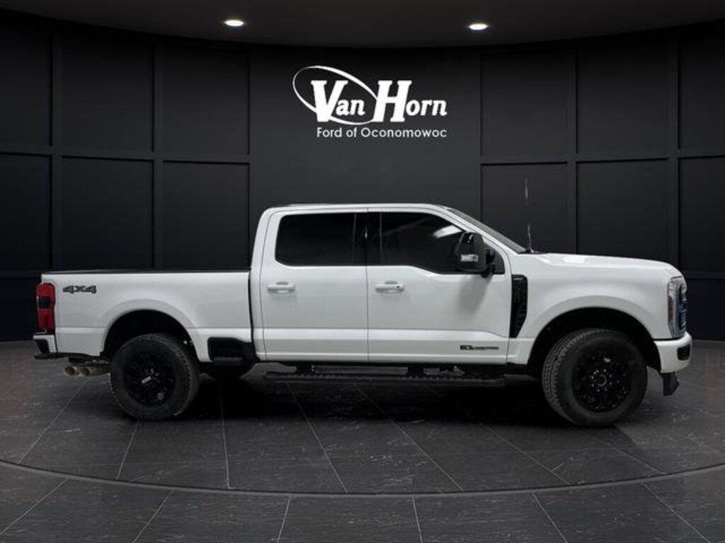Used 2025 Ford Super Duty F-350 SRW LARIAT Truck Crew Cab