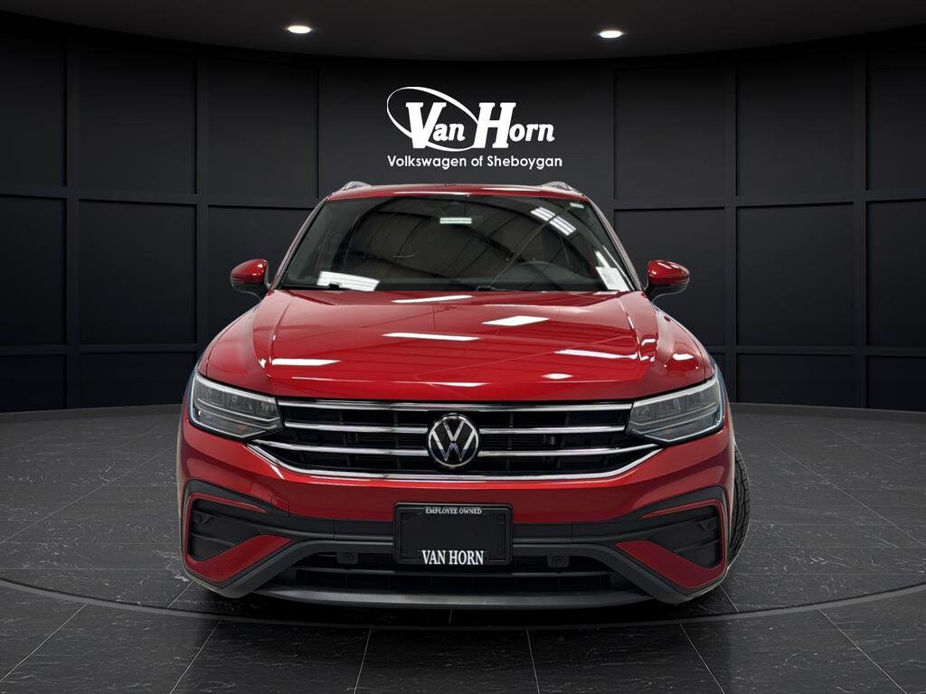Used 2024 Volkswagen Tiguan SE SUV