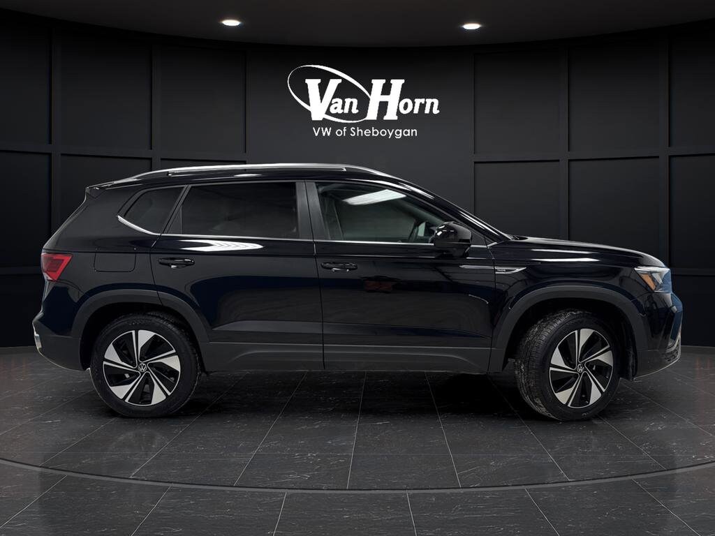 Used 2024 Volkswagen Taos SE SUV