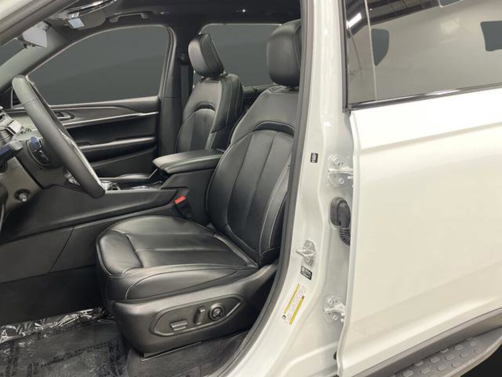 Used 2025 Jeep Grand Cherokee L Limited SUV