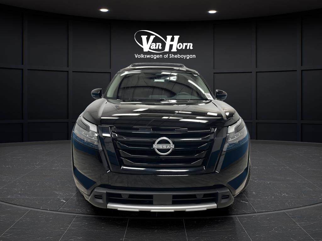 Used 2025 Nissan Pathfinder SL SUV