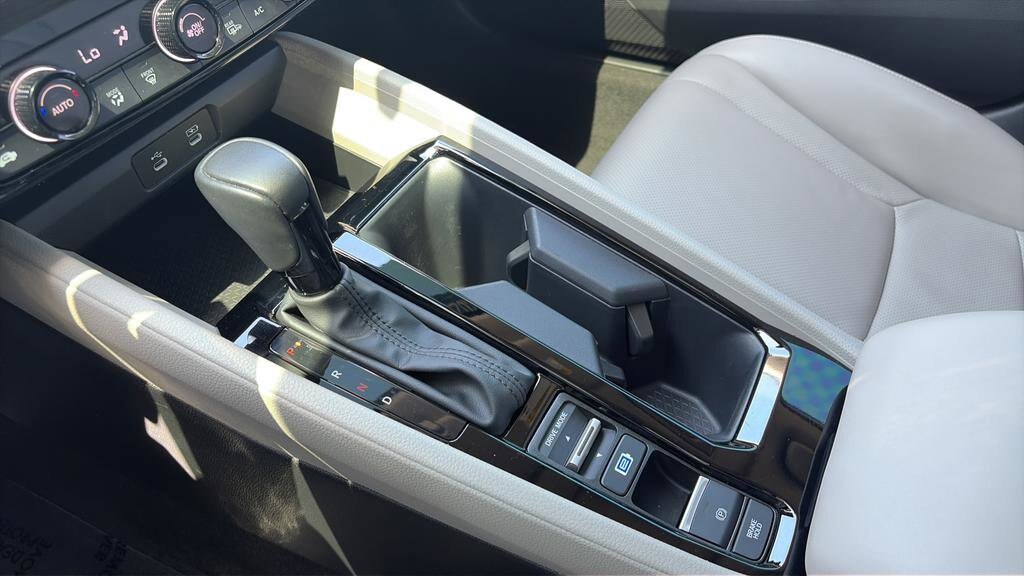 2023 Honda Accord Hybrid EX-L - Photo 19