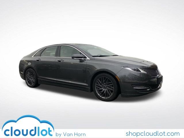 2016 Lincoln MKZ Hybrid's photo