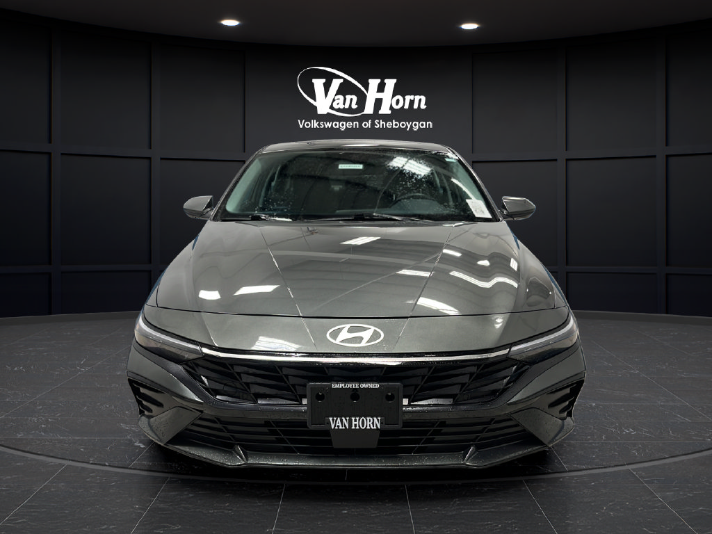 Used 2025 Hyundai Elantra SEL Convenience Sedan