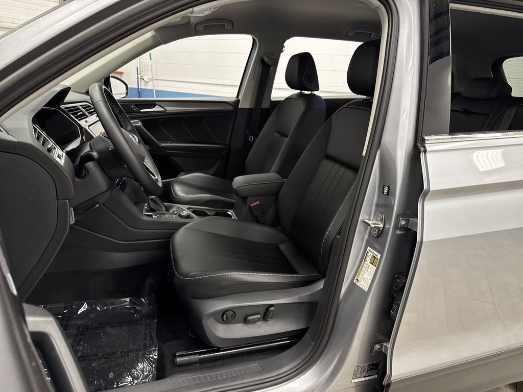 Used 2024 Volkswagen Tiguan SE SUV