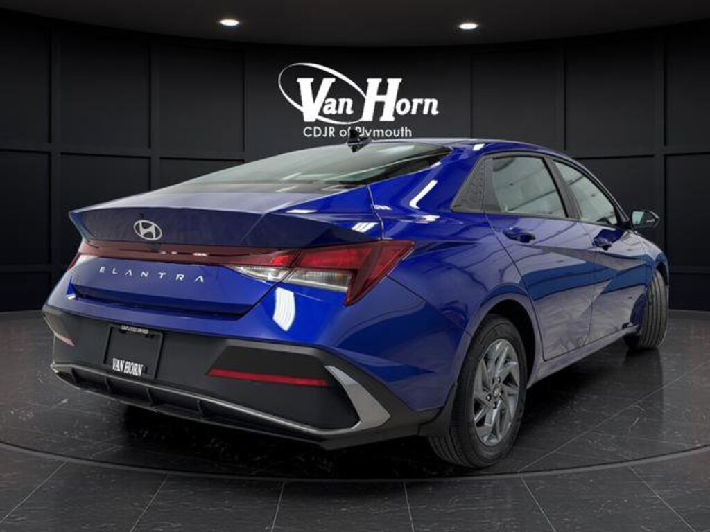 Used 2024 Hyundai Elantra SEL Sedan