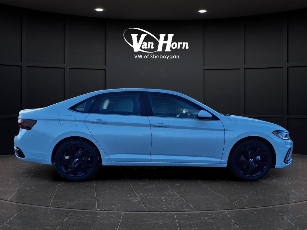 New 2026 Volkswagen Jetta SE Sedan