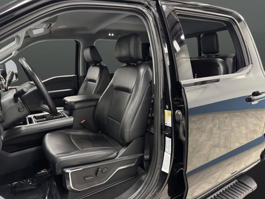 Used 2023 Ford Super Duty F-250 SRW LARIAT Truck Crew Cab