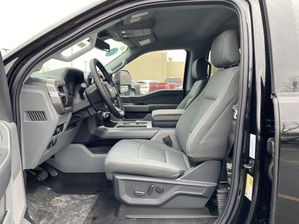 New 2025 Ford F-150 XLT Truck SuperCrew Cab