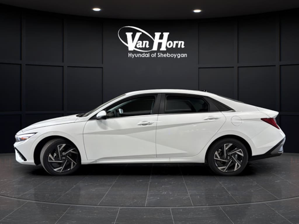 New 2026 Hyundai Elantra Limited Sedan