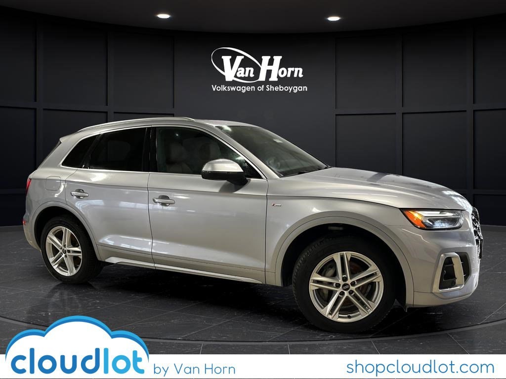 2024 Audi Q5 55 e Premium Plus's photo