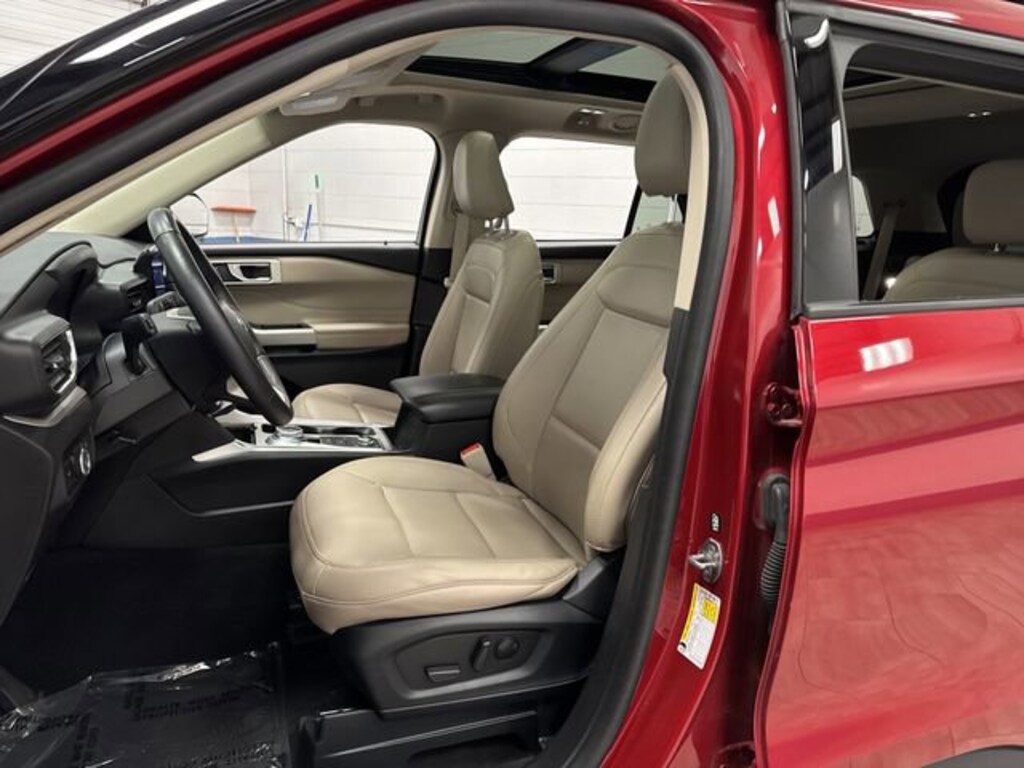 Used 2023 Ford Explorer XLT SUV