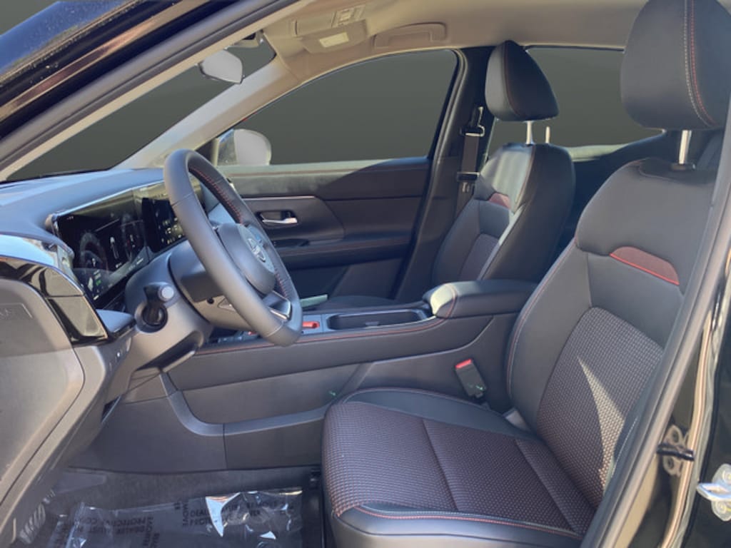 New 2026 Nissan Kicks SR SUV