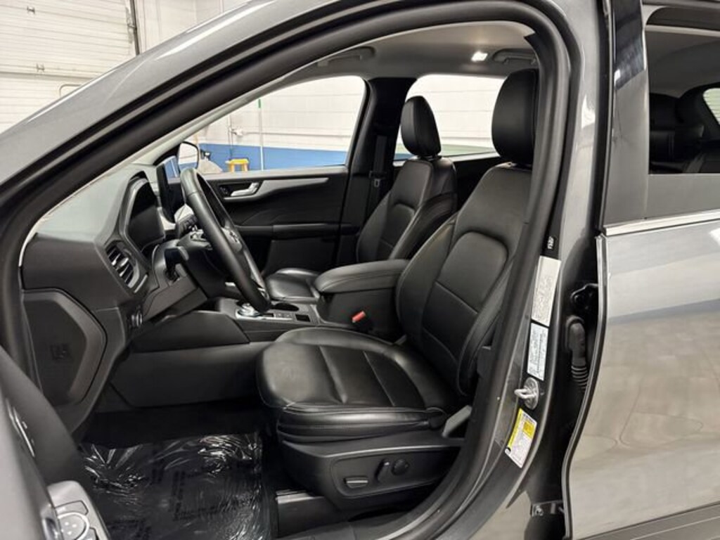 Used 2025 Ford Escape Platinum SUV