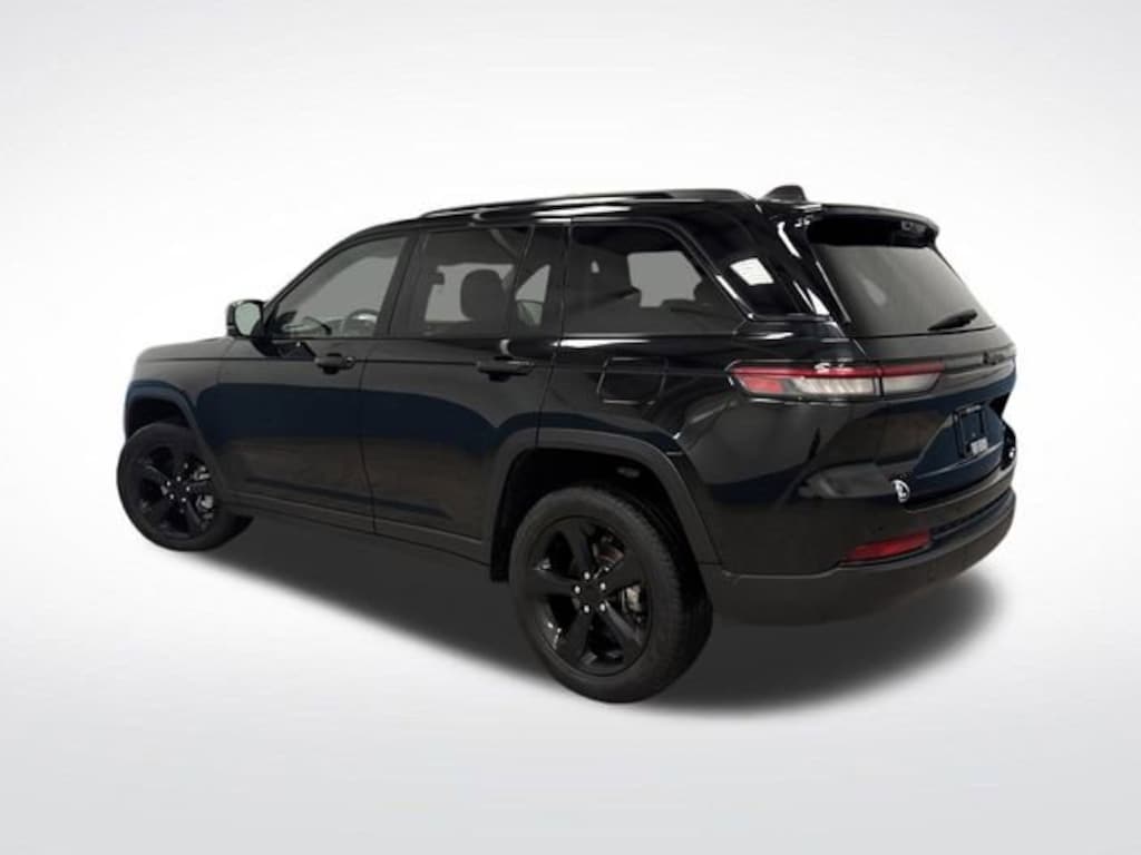 Used 2023 Jeep Grand Cherokee Limited SUV