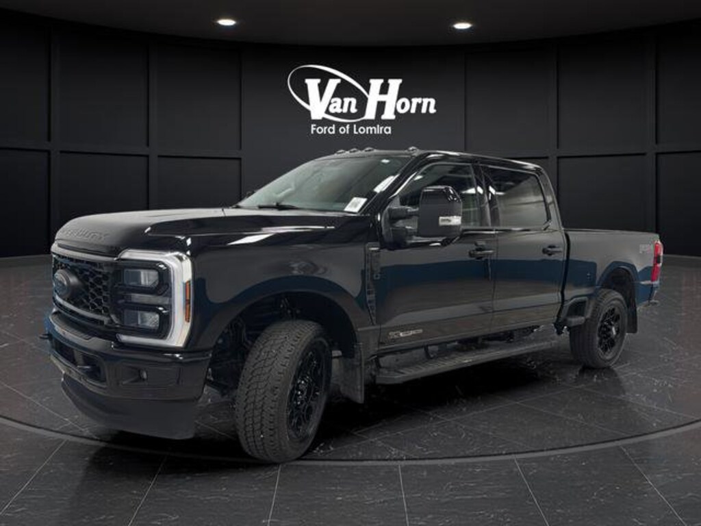 Used 2025 Ford Super Duty F-250 SRW LARIAT Truck Crew Cab
