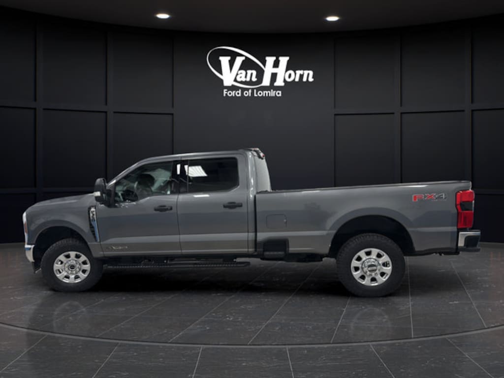 Used 2024 Ford Super Duty F-350 SRW XLT Truck Crew Cab
