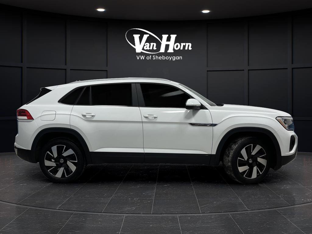 Used 2024 Volkswagen Atlas Cross Sport 2.0T SE w/Technology SUV