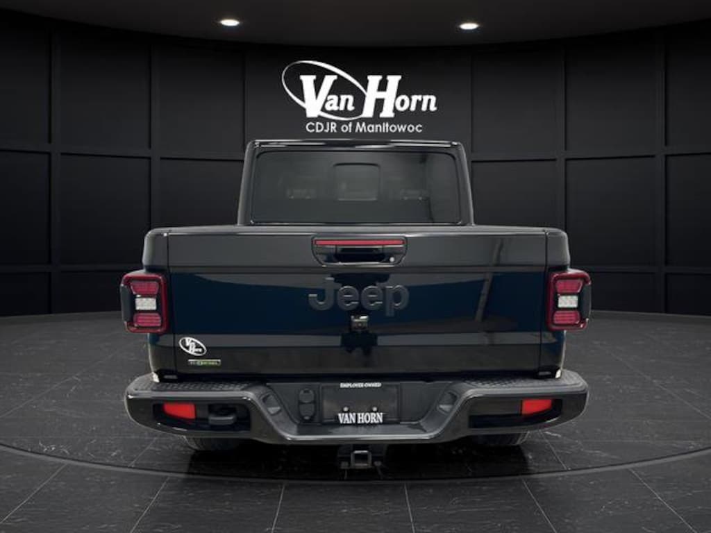 Used 2023 Jeep Gladiator High Altitude Truck Crew Cab