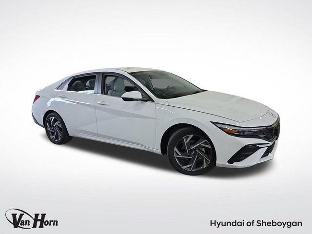 2025 Hyundai Elantra Limited's photo
