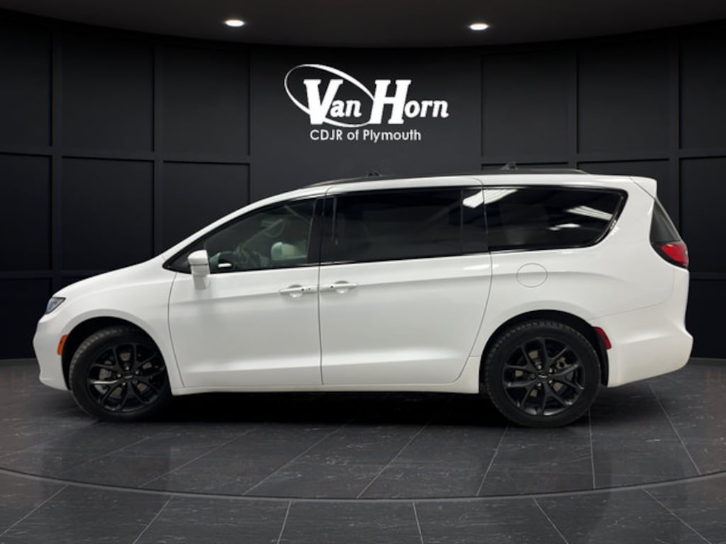 Used 2022 Chrysler Pacifica Touring L Van Passenger Van