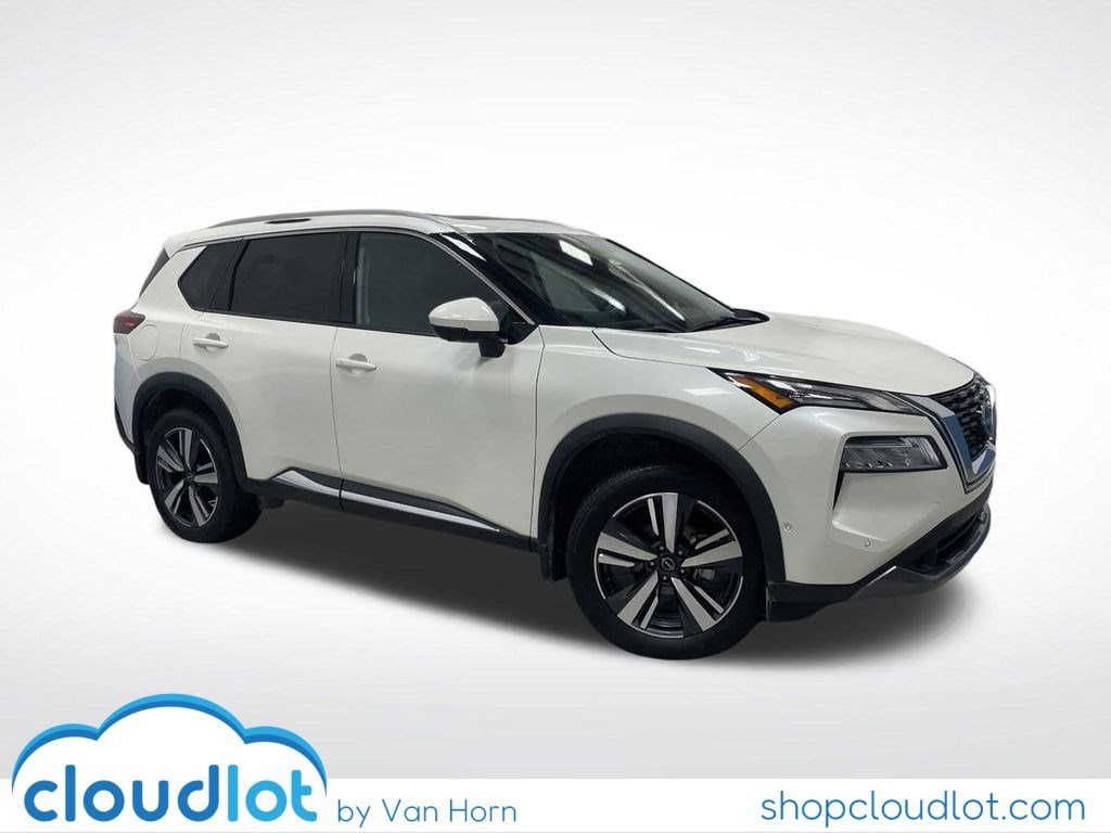 2023 Nissan Rogue SL's photo