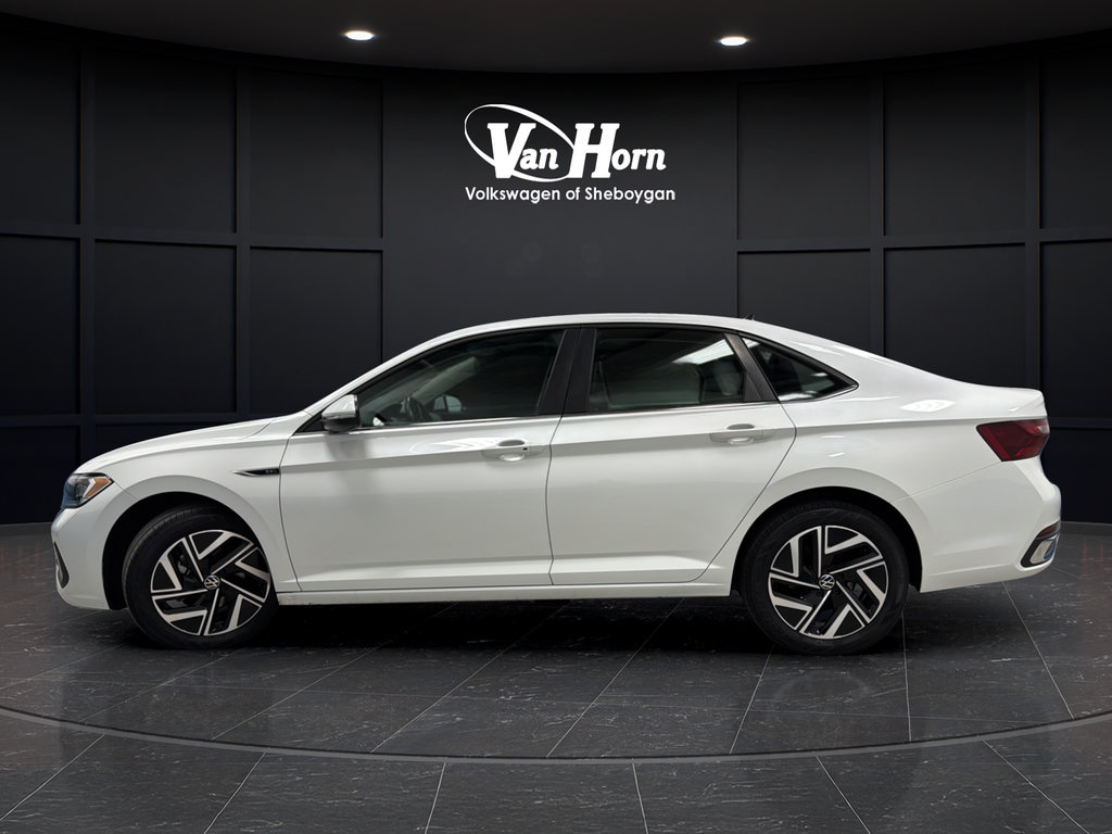 Used 2023 Volkswagen Jetta SEL Sedan