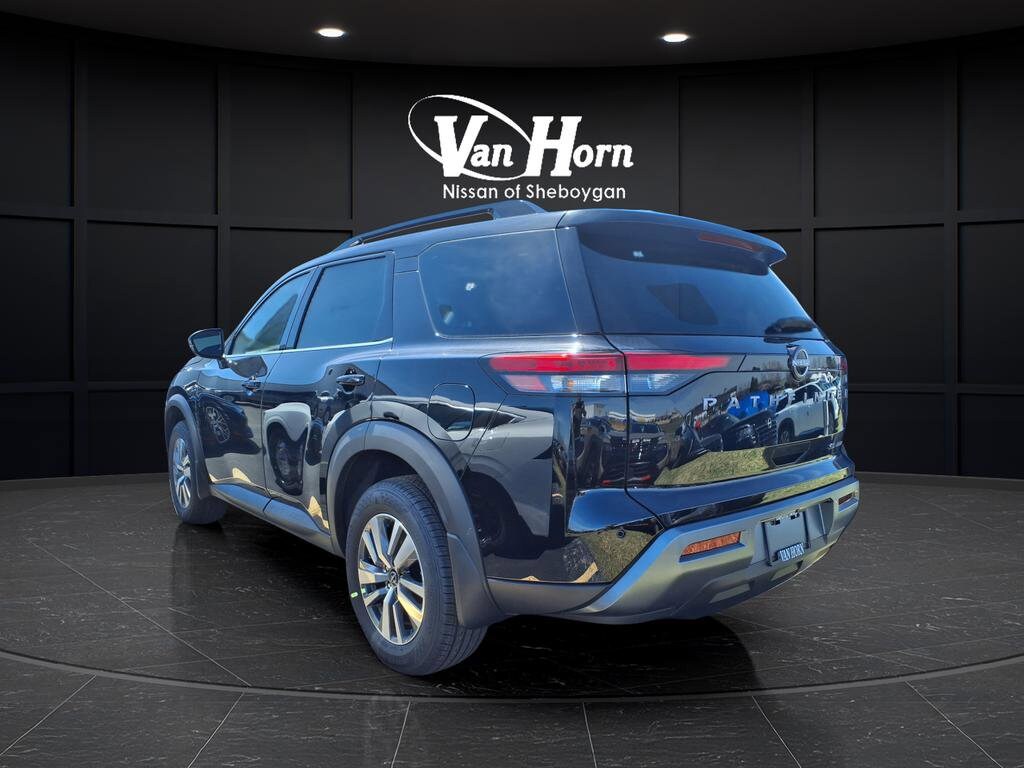 New 2026 Nissan Pathfinder SL SUV