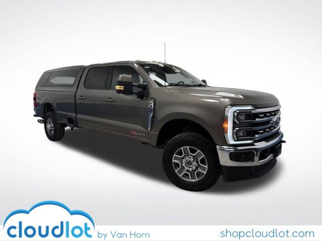 Used 2023 Ford Super Duty F-350 SRW LARIAT Truck Crew Cab