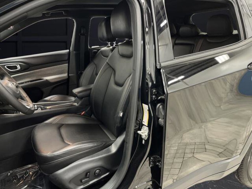 Used 2024 Jeep Compass Latitude Lux SUV