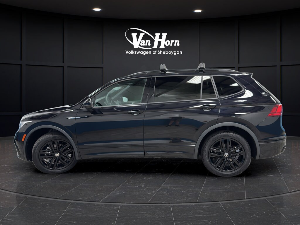 Used 2022 Volkswagen Tiguan SE R-Line Black SUV